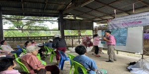 เทศบาลตำบลเด่นชัย จัดกิจกรรม Day care center ผู้สูงอายุบ้านพักพิ่งยิ่งเจริญ โดยในวันนี้ให้ความรู้เรื่อง  แนวทางเศรษฐกิจพอเพียง  