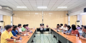 เทศบาลตำบลเด่นชัย ประชุมเวทีคืนข้อมูลสถานการณ์ด้านเด็ก เยาวชนและครอบครัว การพัฒนาคุณภาพชีวิตเด็ก เยาวชนและครอบครัว จังหวัดแพร่